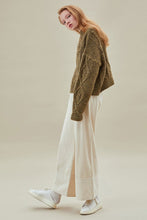 Load image into Gallery viewer, Cable Knit Crop Sweater