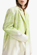 Load image into Gallery viewer, Wide Shoulder Blazer
