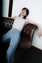 Load image into Gallery viewer, High-Rise Two-Tone Jeans
