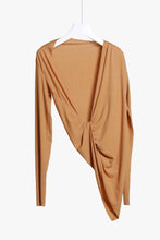 Load image into Gallery viewer, Open Back Pleated Shirt
